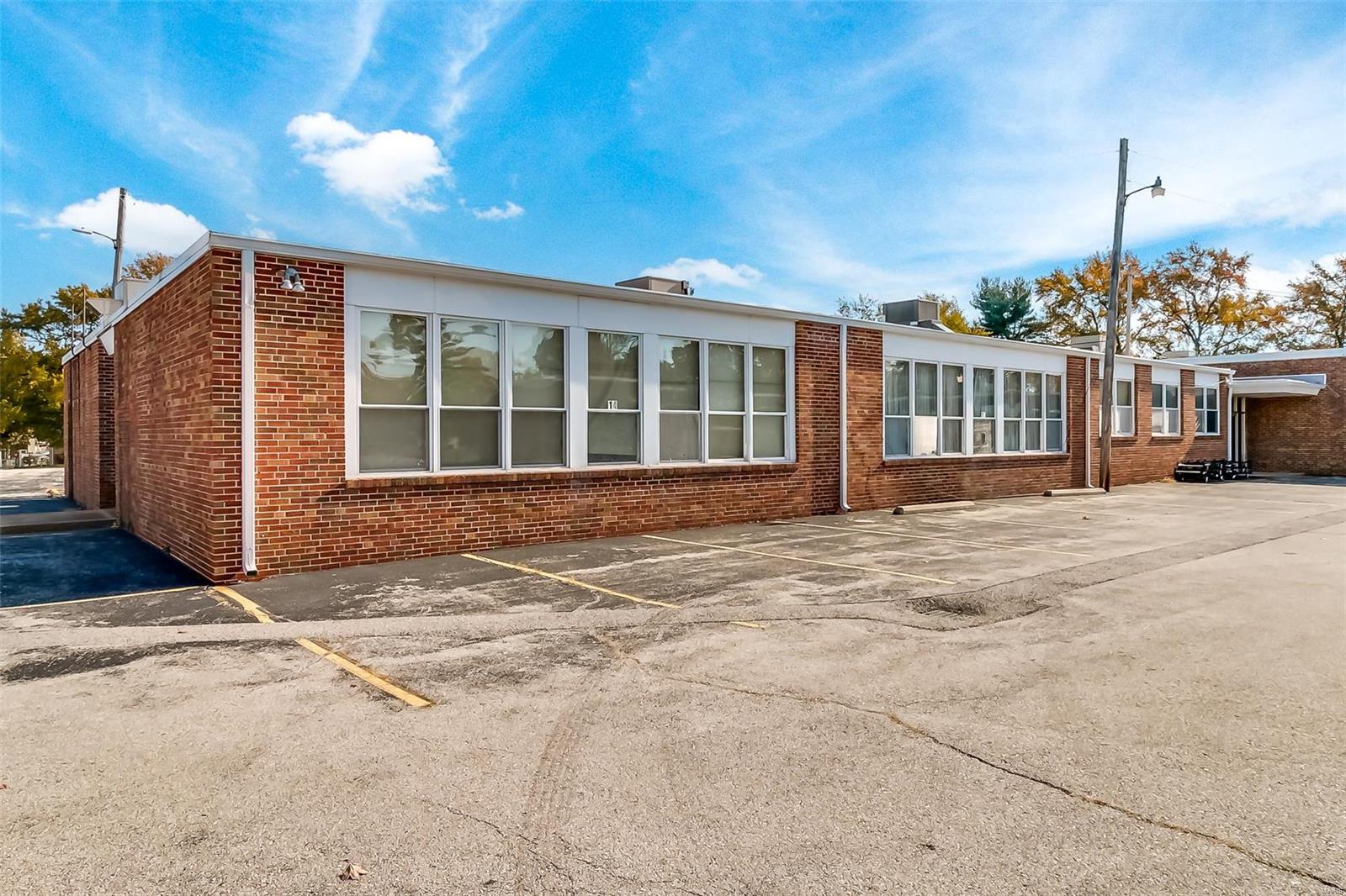 Halloway Hills - Commercial Sale