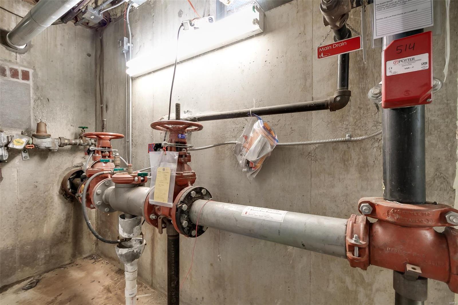 Halloway Hills - Commercial Sale