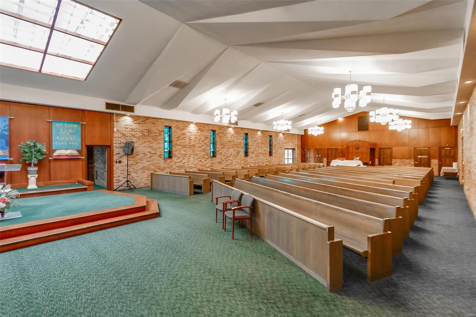 Halloway Hills - Commercial Sale