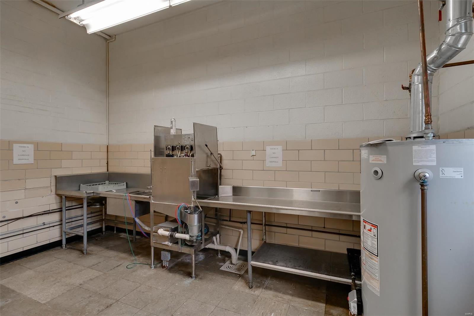 Halloway Hills - Commercial Sale