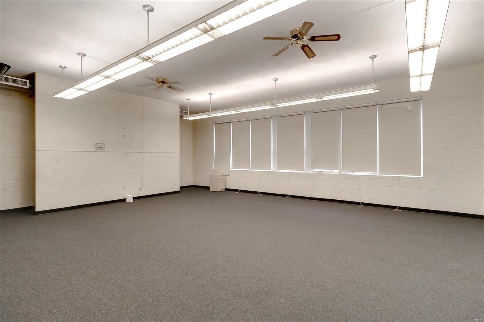 Halloway Hills - Commercial Sale