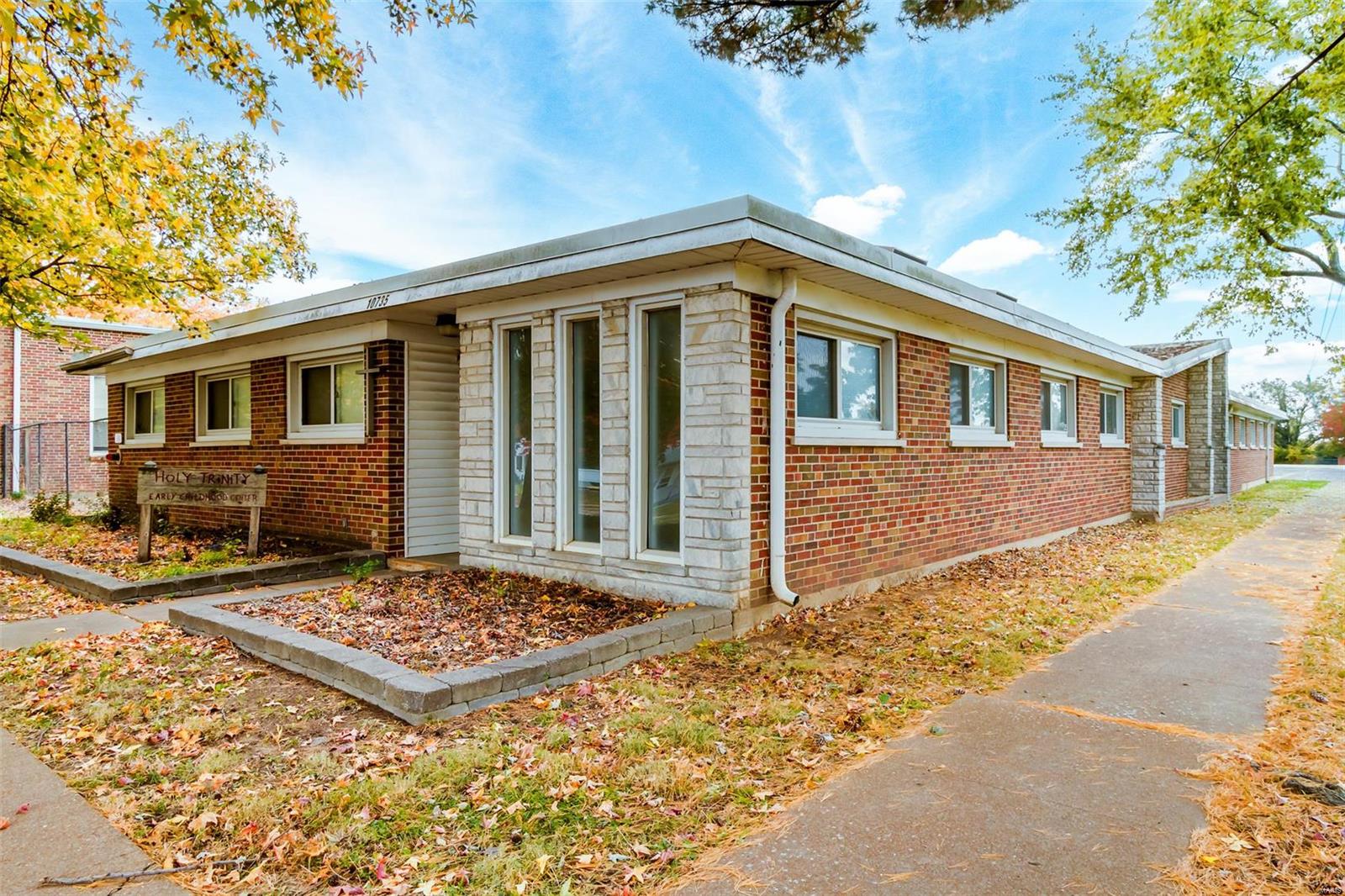 Halloway Hills - Commercial Sale