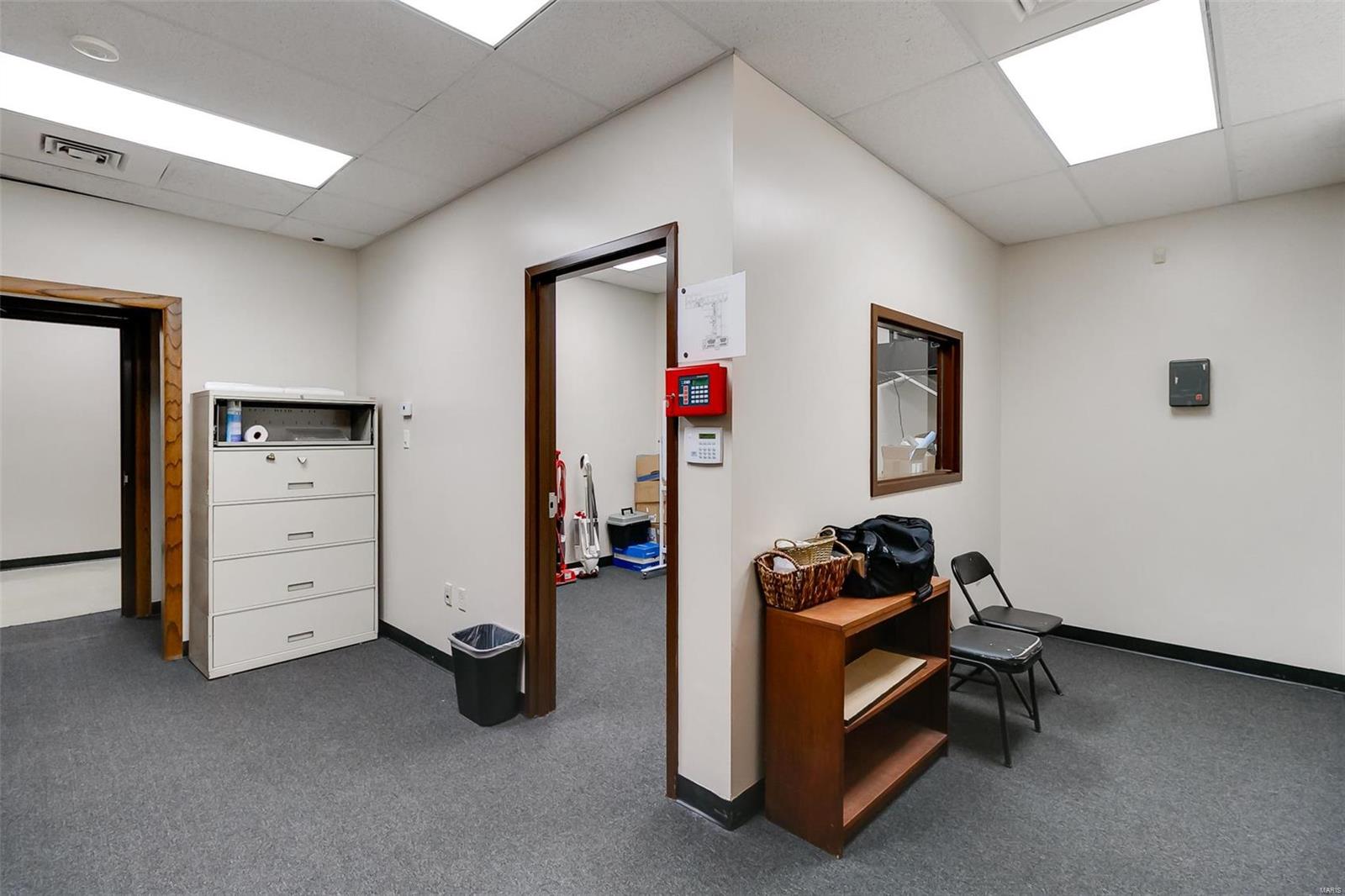 Halloway Hills - Commercial Sale