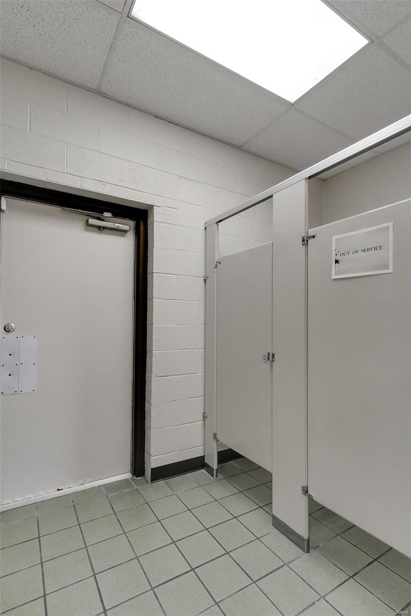 Halloway Hills - Commercial Sale