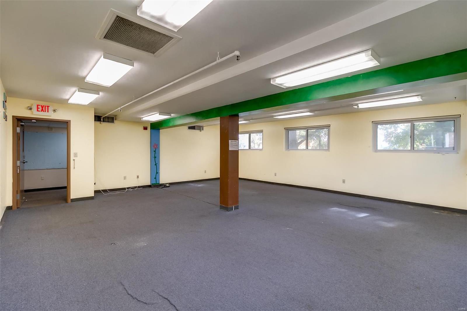 Halloway Hills - Commercial Sale