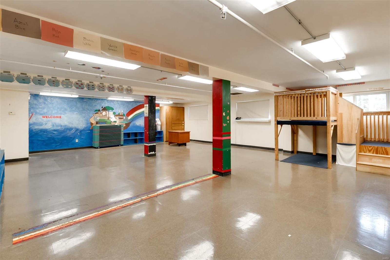 Halloway Hills - Commercial Sale