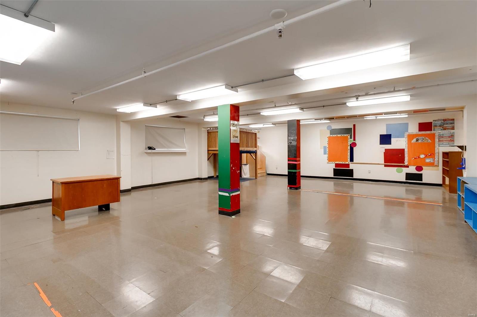 Halloway Hills - Commercial Sale