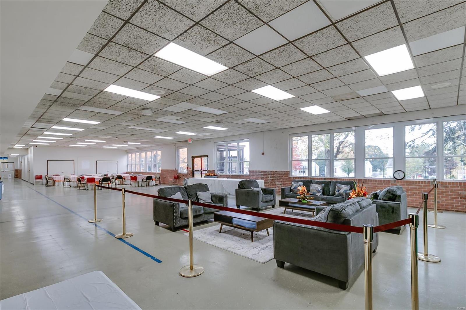 Halloway Hills - Commercial Sale