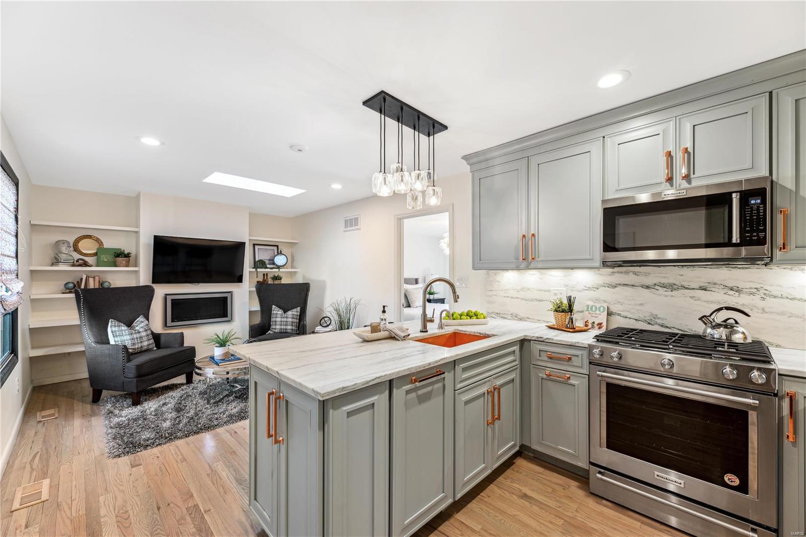 Williamsburg 3 - Residential