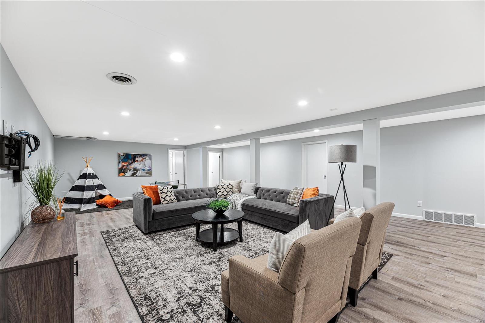 Williamsburg 3 - Residential