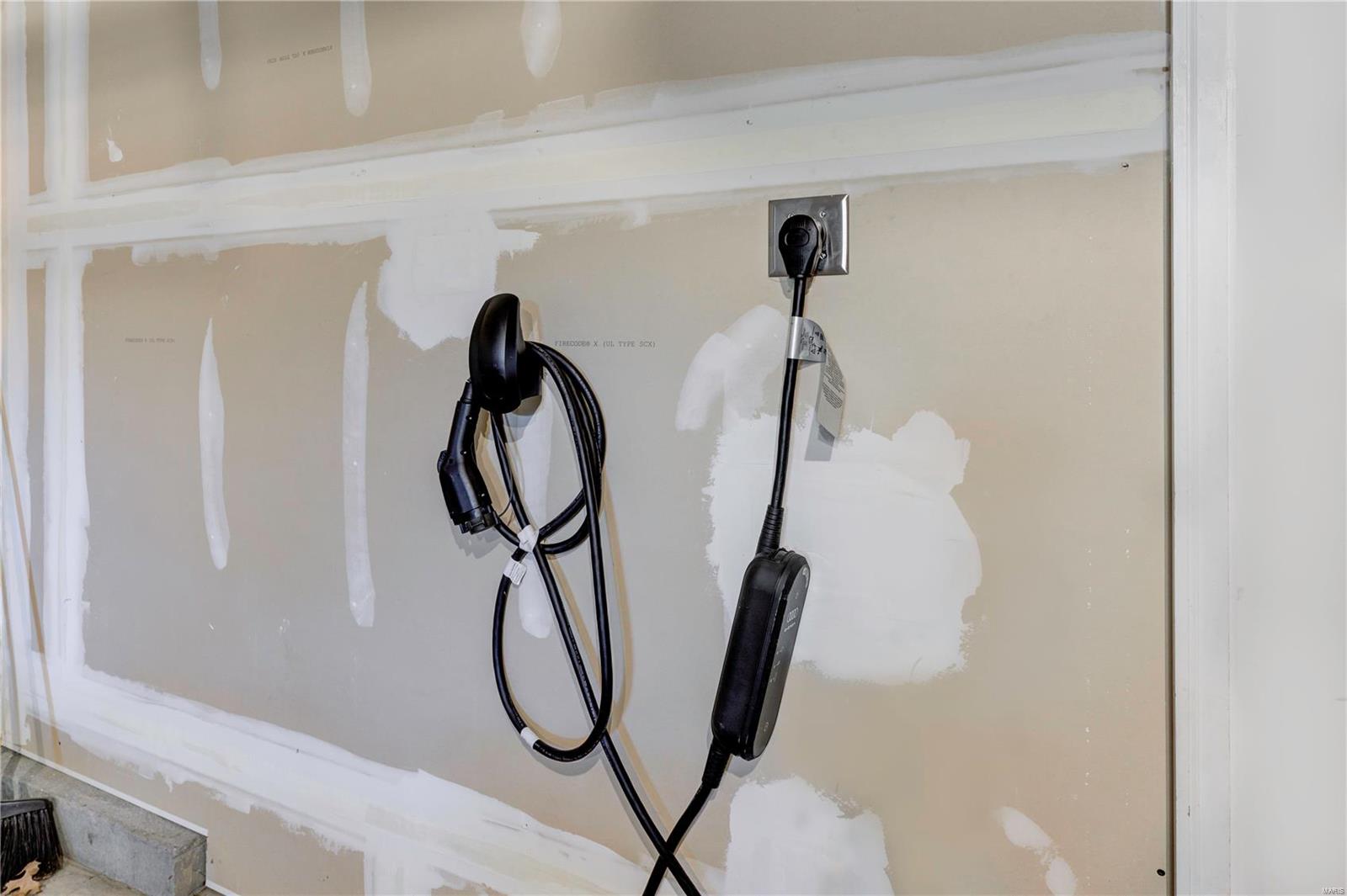 Williamsburg 3 - Residential