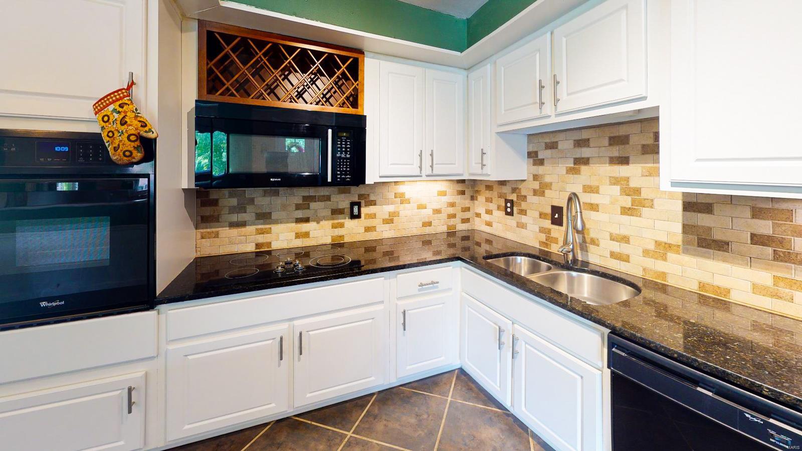 Lexington Square #3 - Residential