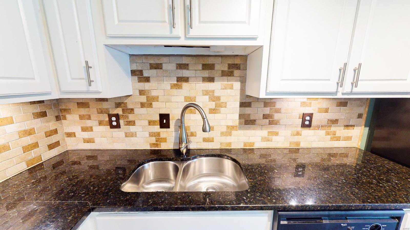 Lexington Square #3 - Residential