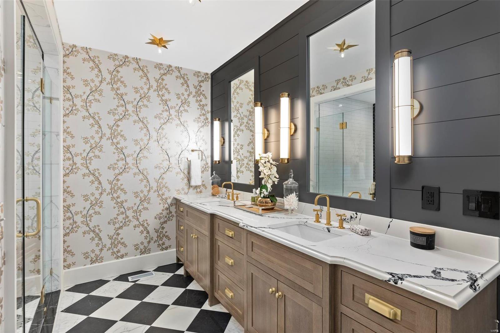 Bernard - Residential