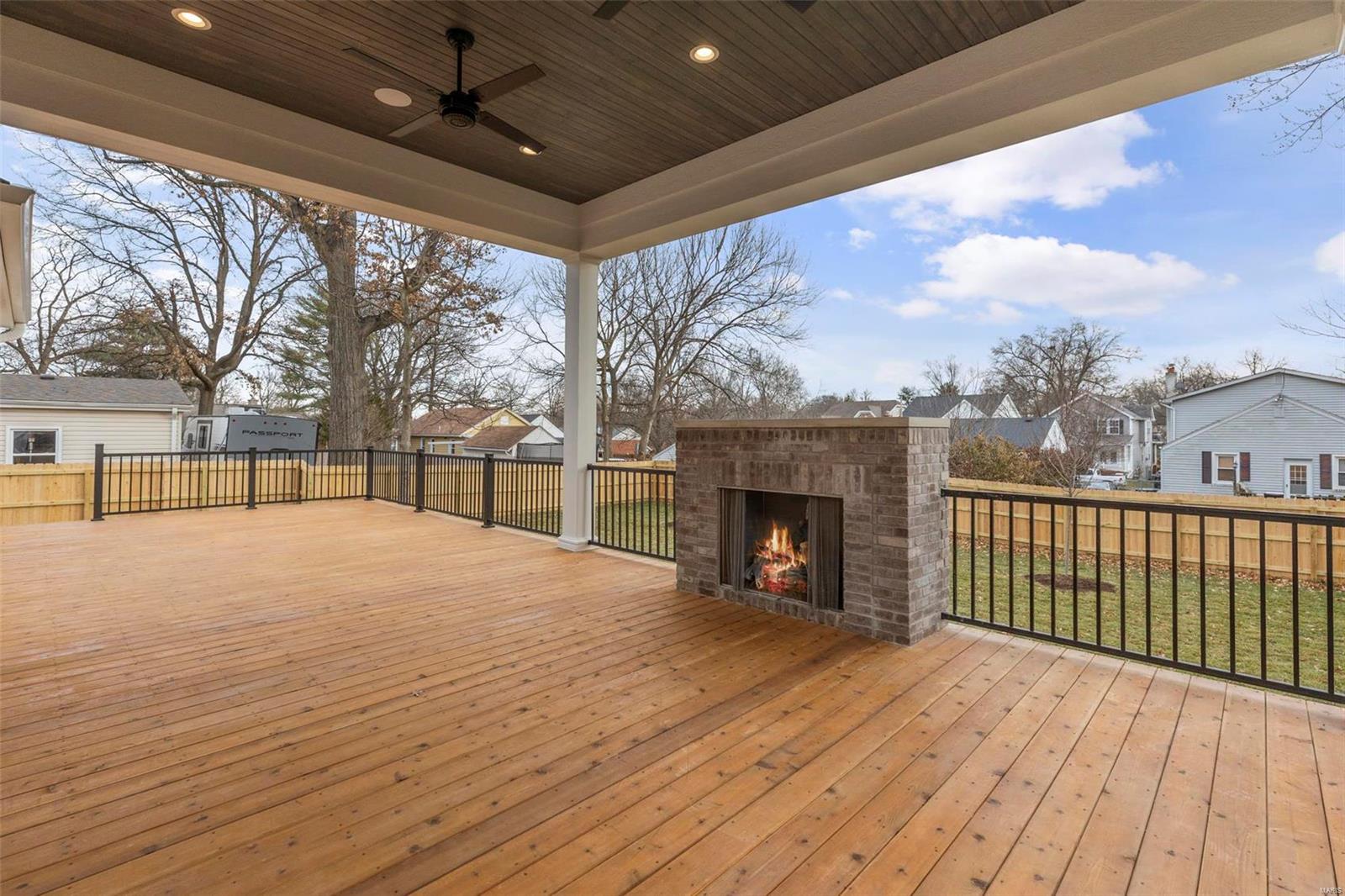 Bernard - Residential