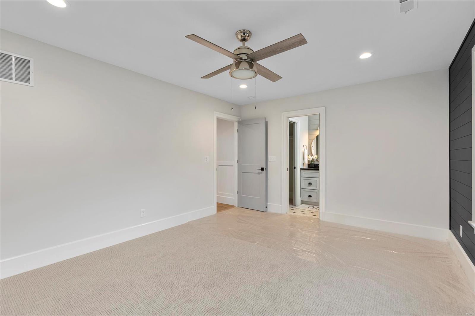 Bernard - Residential