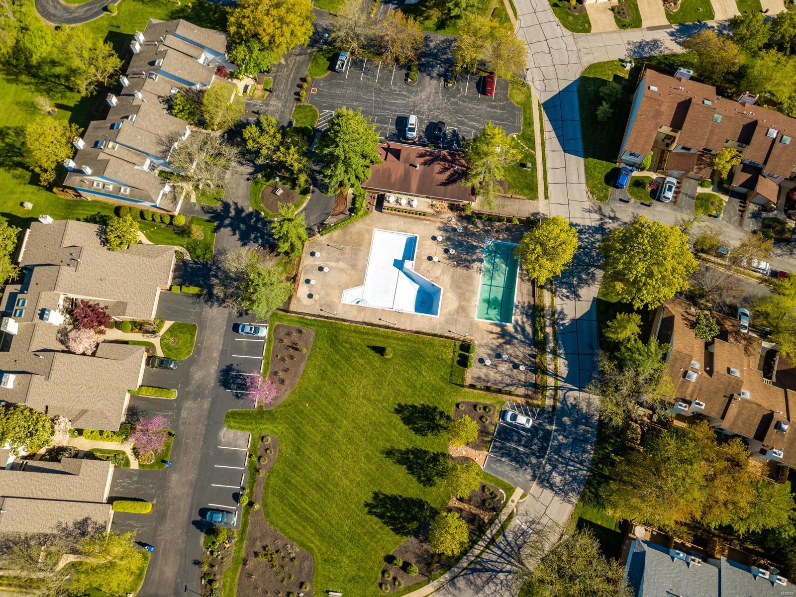 Treetop Condo Ph II - Residential