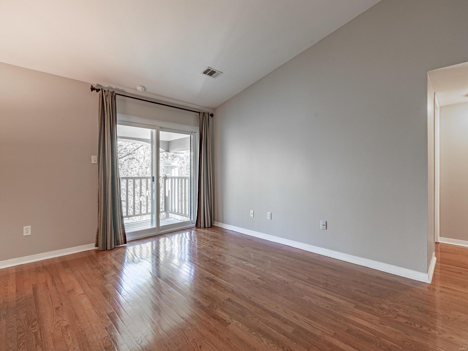 Treetop Condo Ph II - Residential