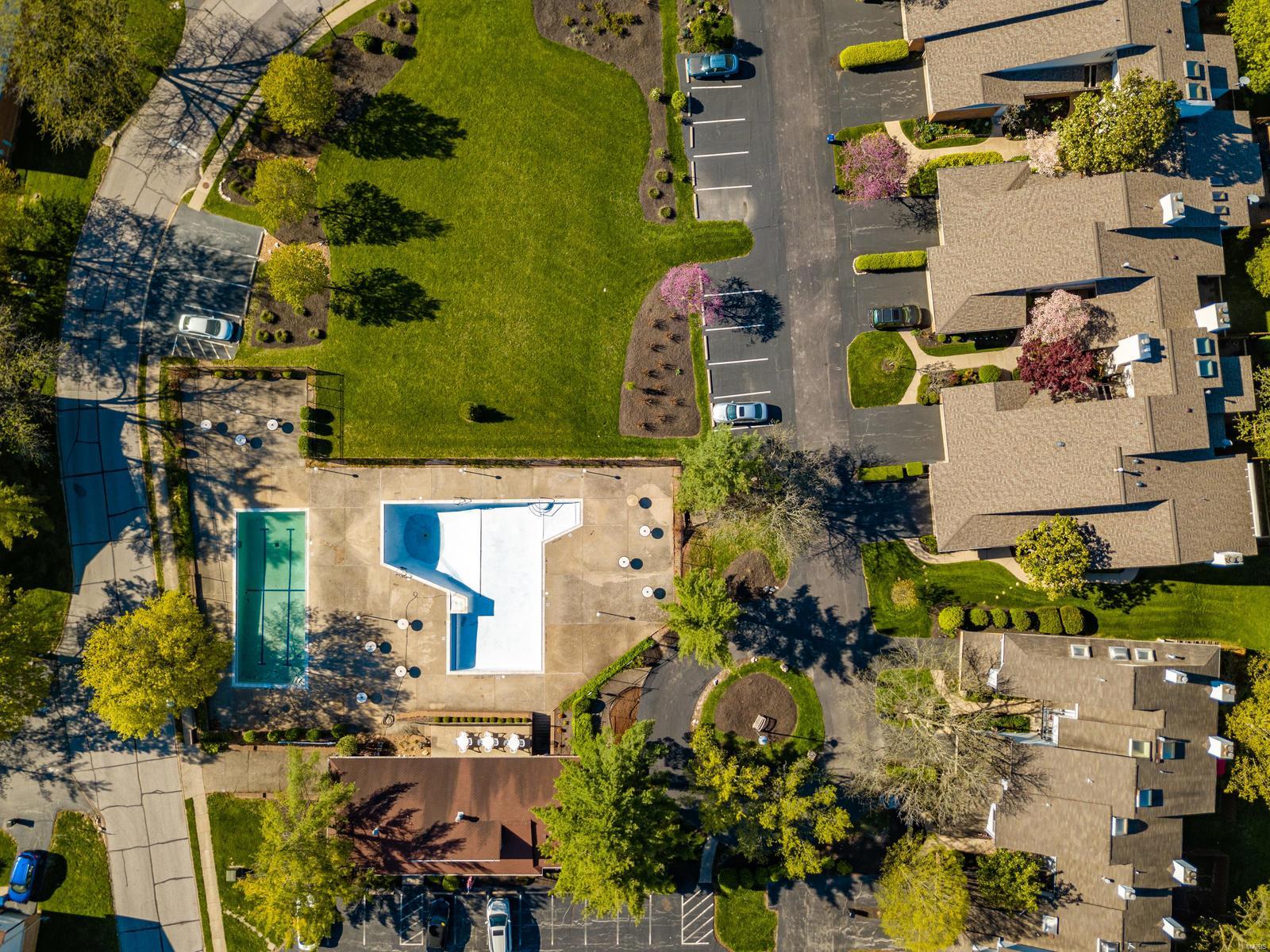 Treetop Condo Ph II - Residential