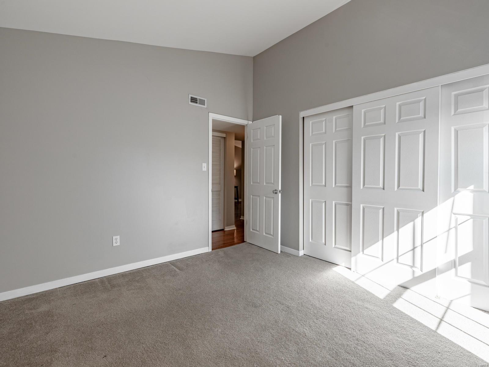 Treetop Condo Ph II - Residential