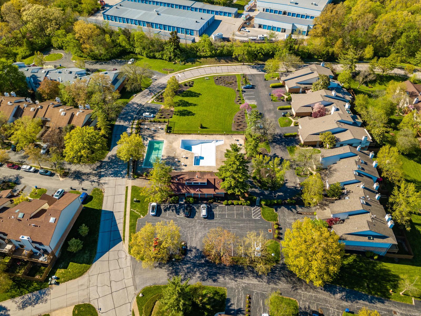 Treetop Condo Ph II - Residential