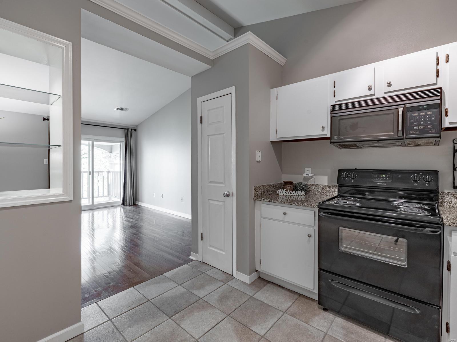 Treetop Condo Ph II - Residential