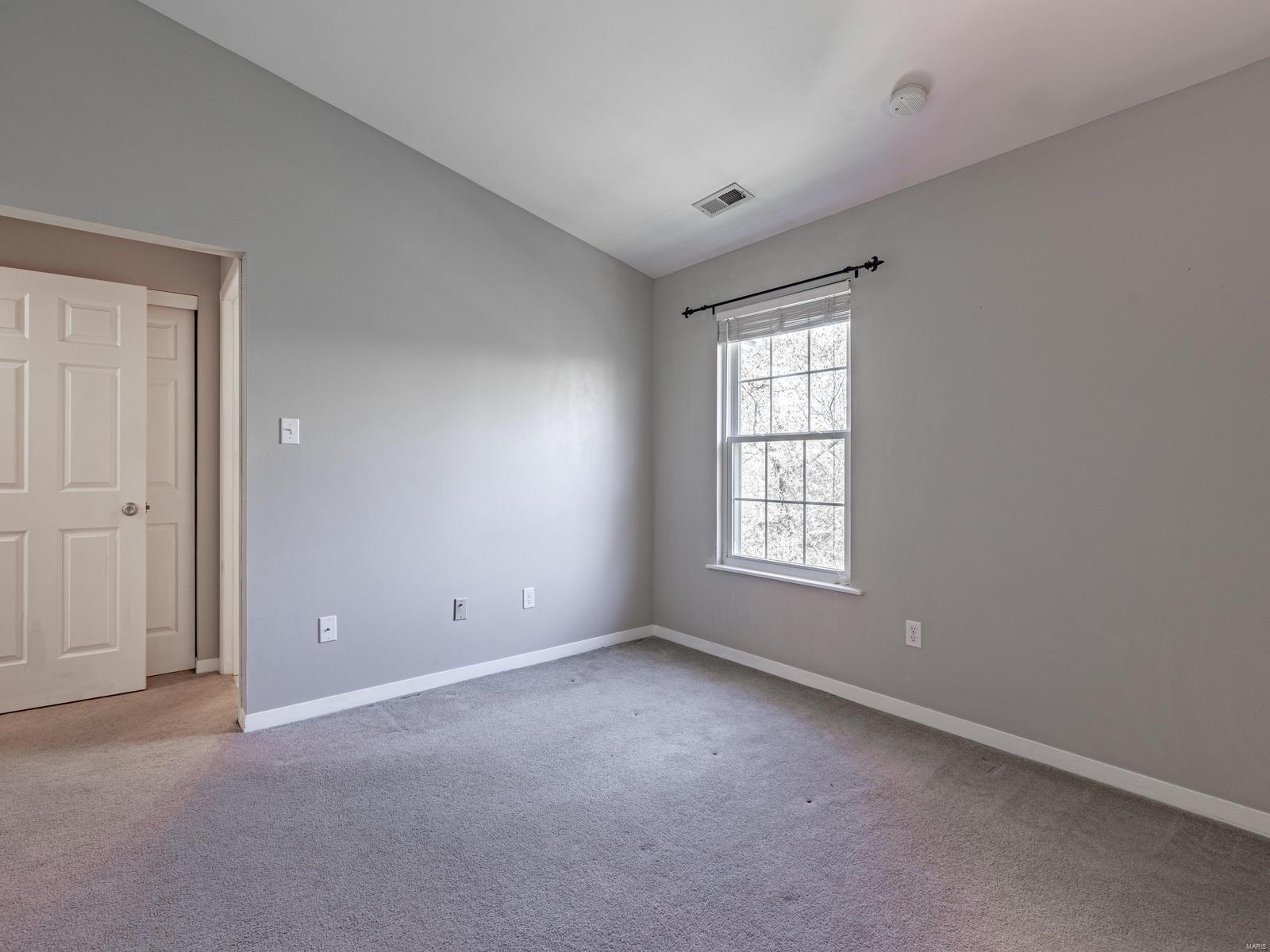 Treetop Condo Ph II - Residential