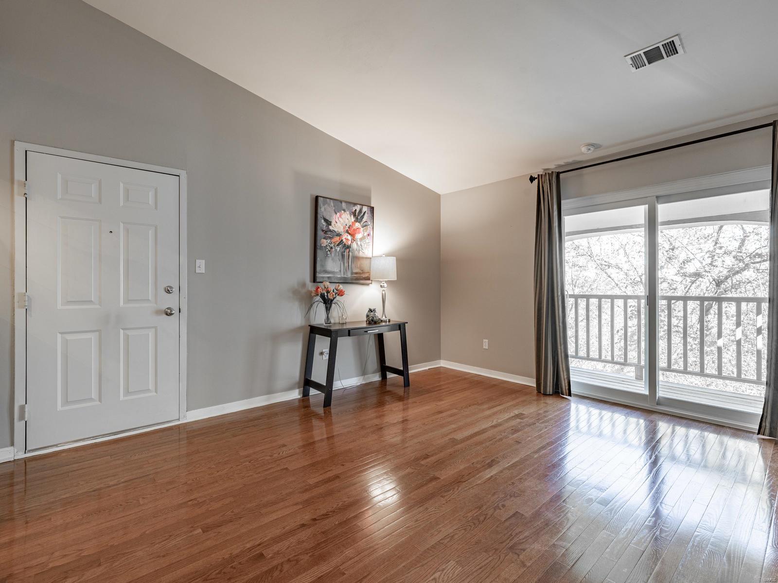 Treetop Condo Ph II - Residential