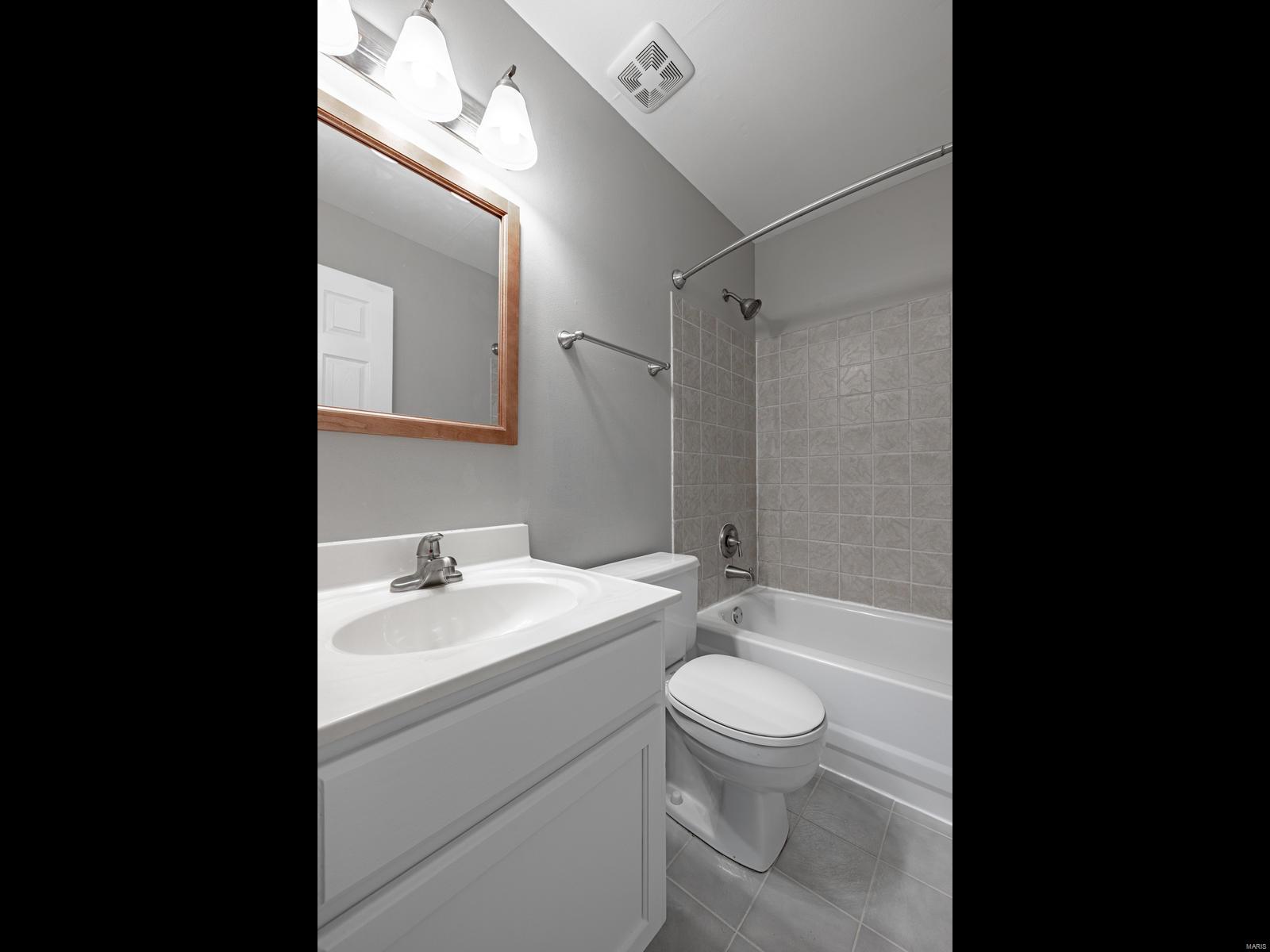 Treetop Condo Ph II - Residential