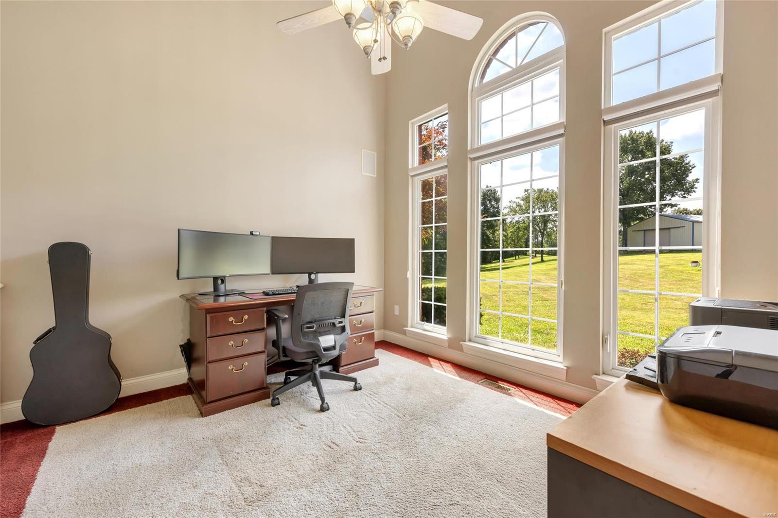 Harry Bench - Residential