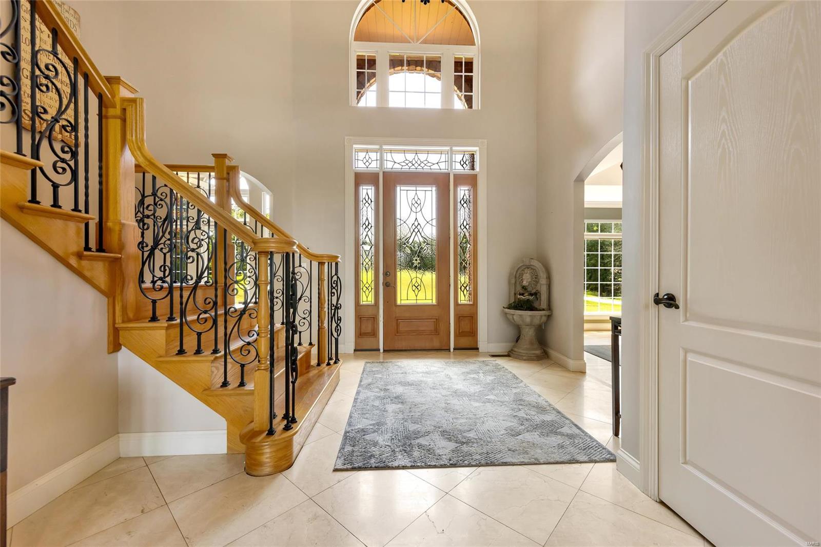 Harry Bench - Residential