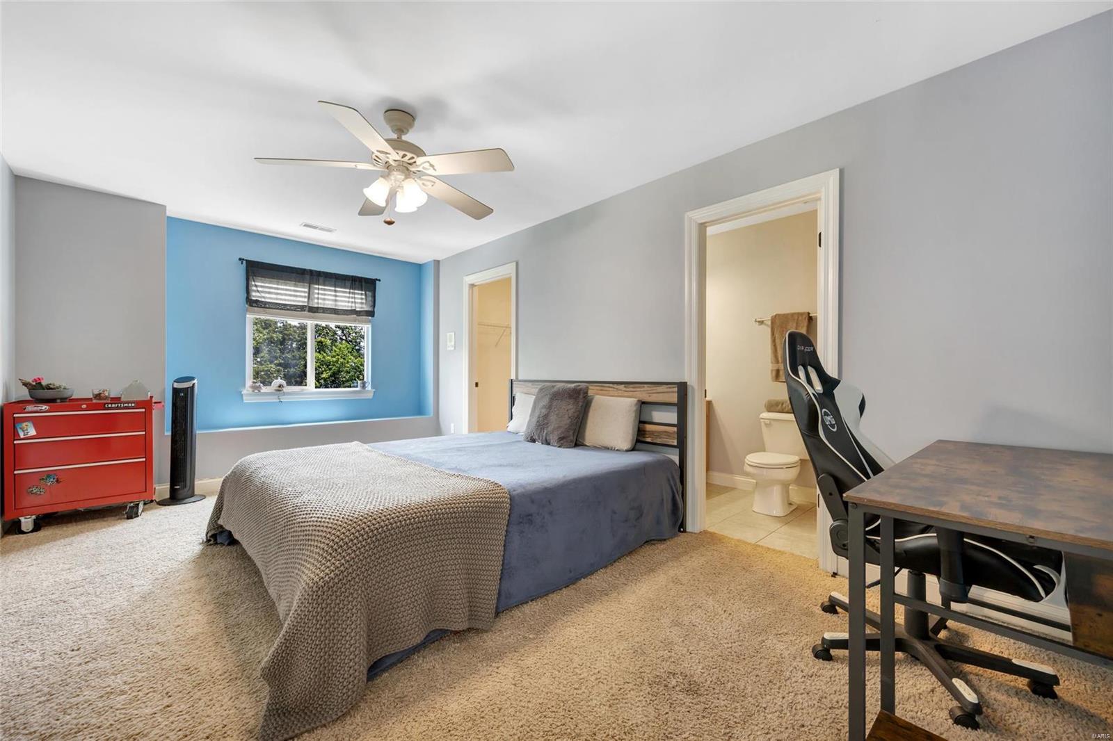 Harry Bench - Residential