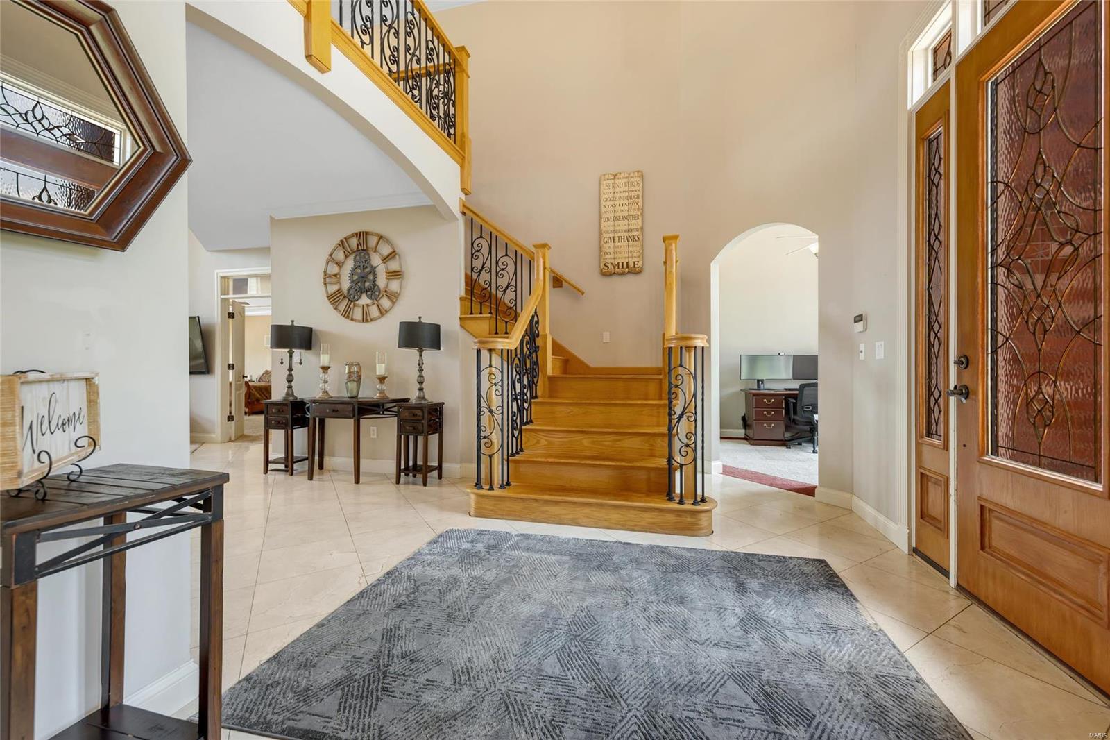 Harry Bench - Residential