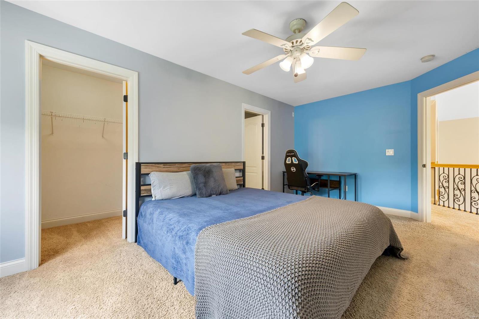 Harry Bench - Residential