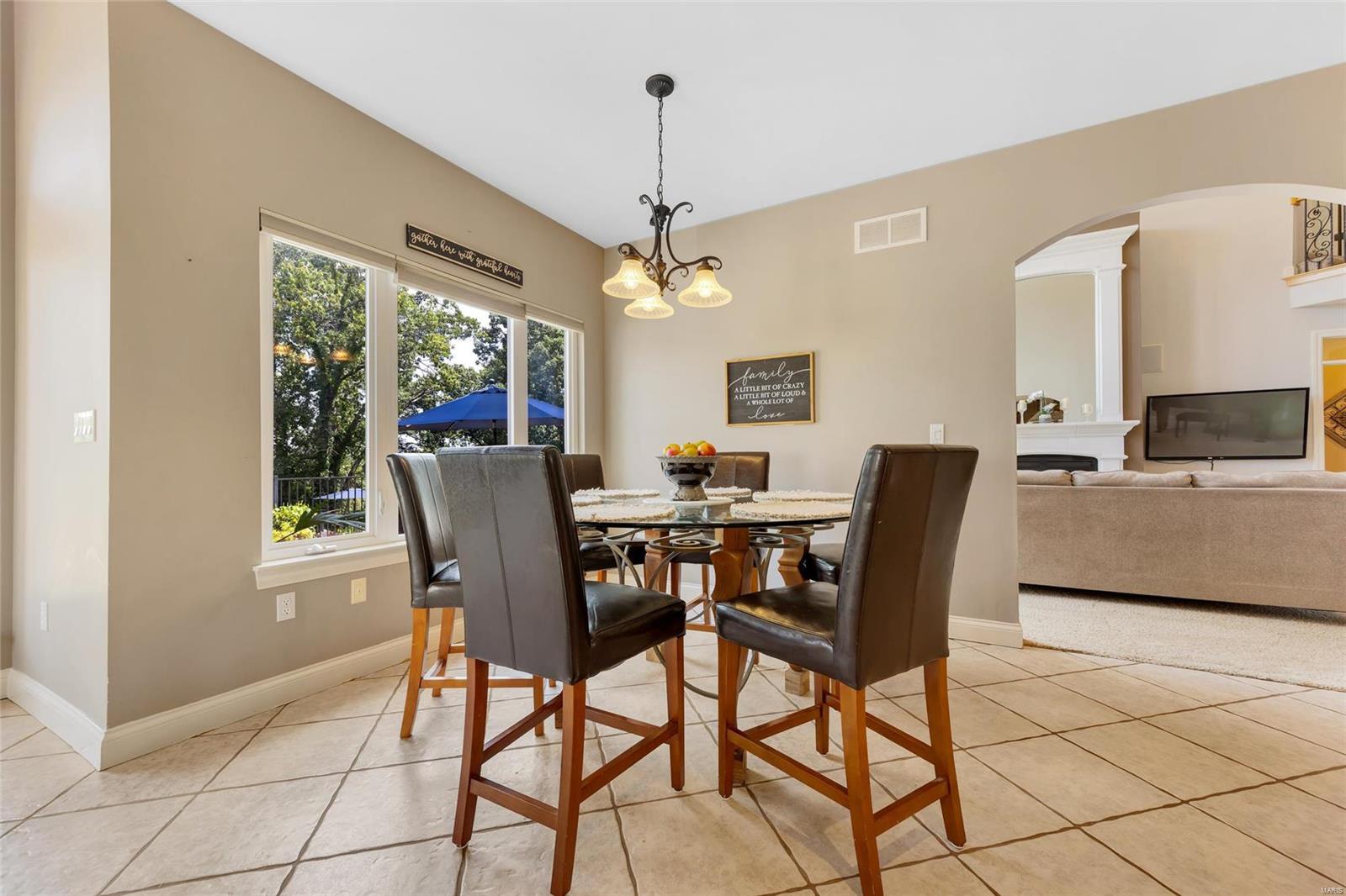 Harry Bench - Residential