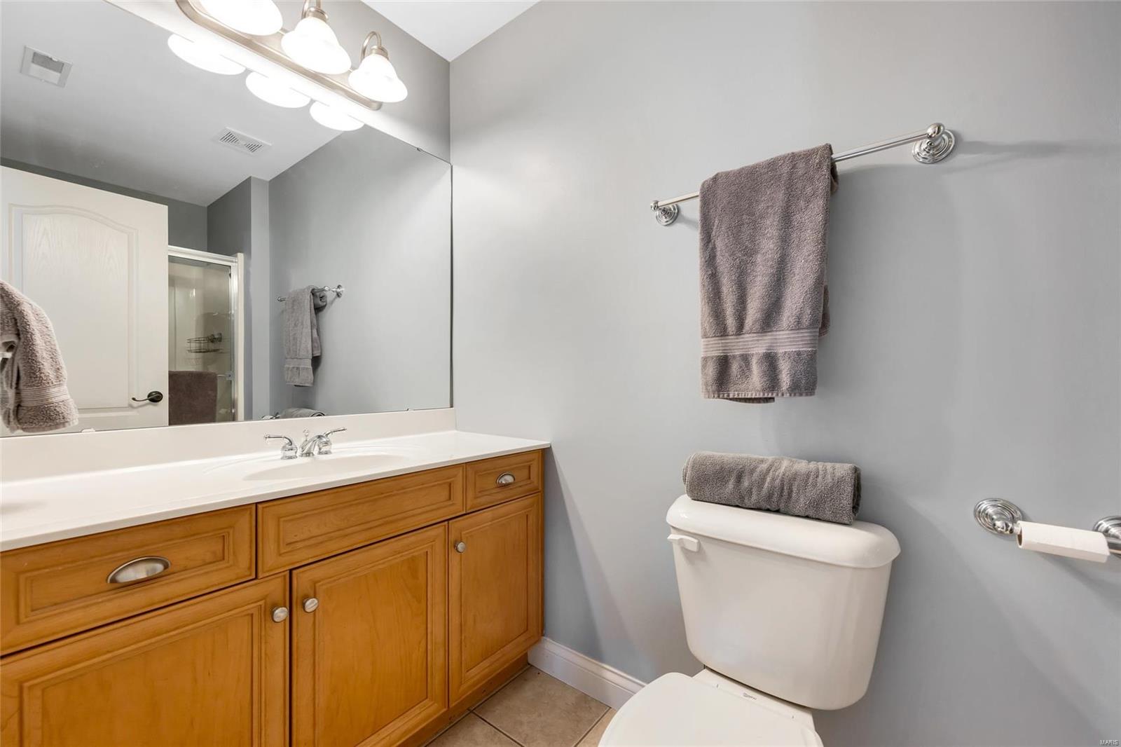 Harry Bench - Residential