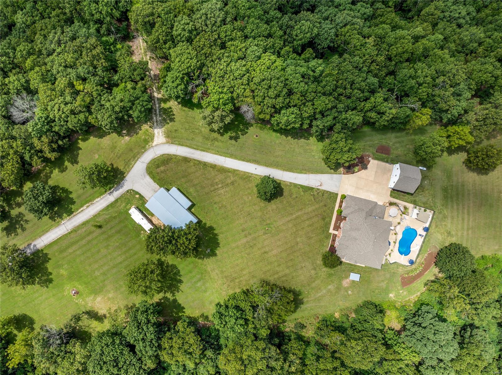 Harry Bench - Residential