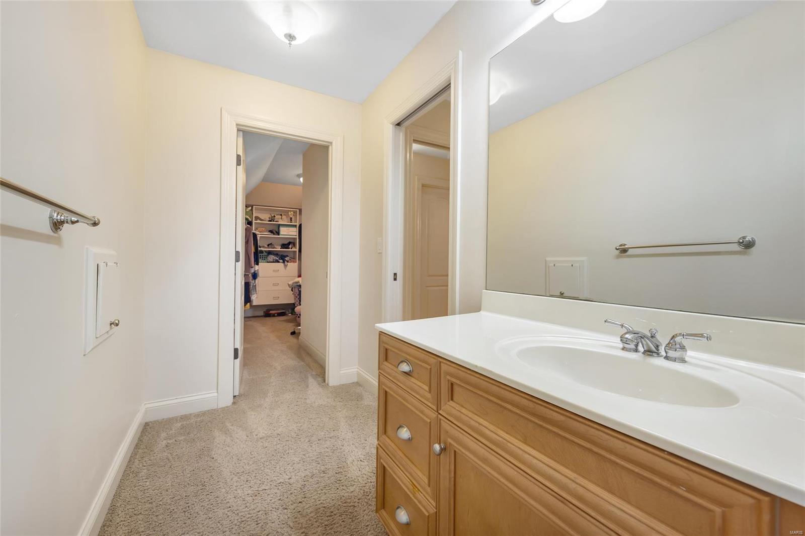 Harry Bench - Residential