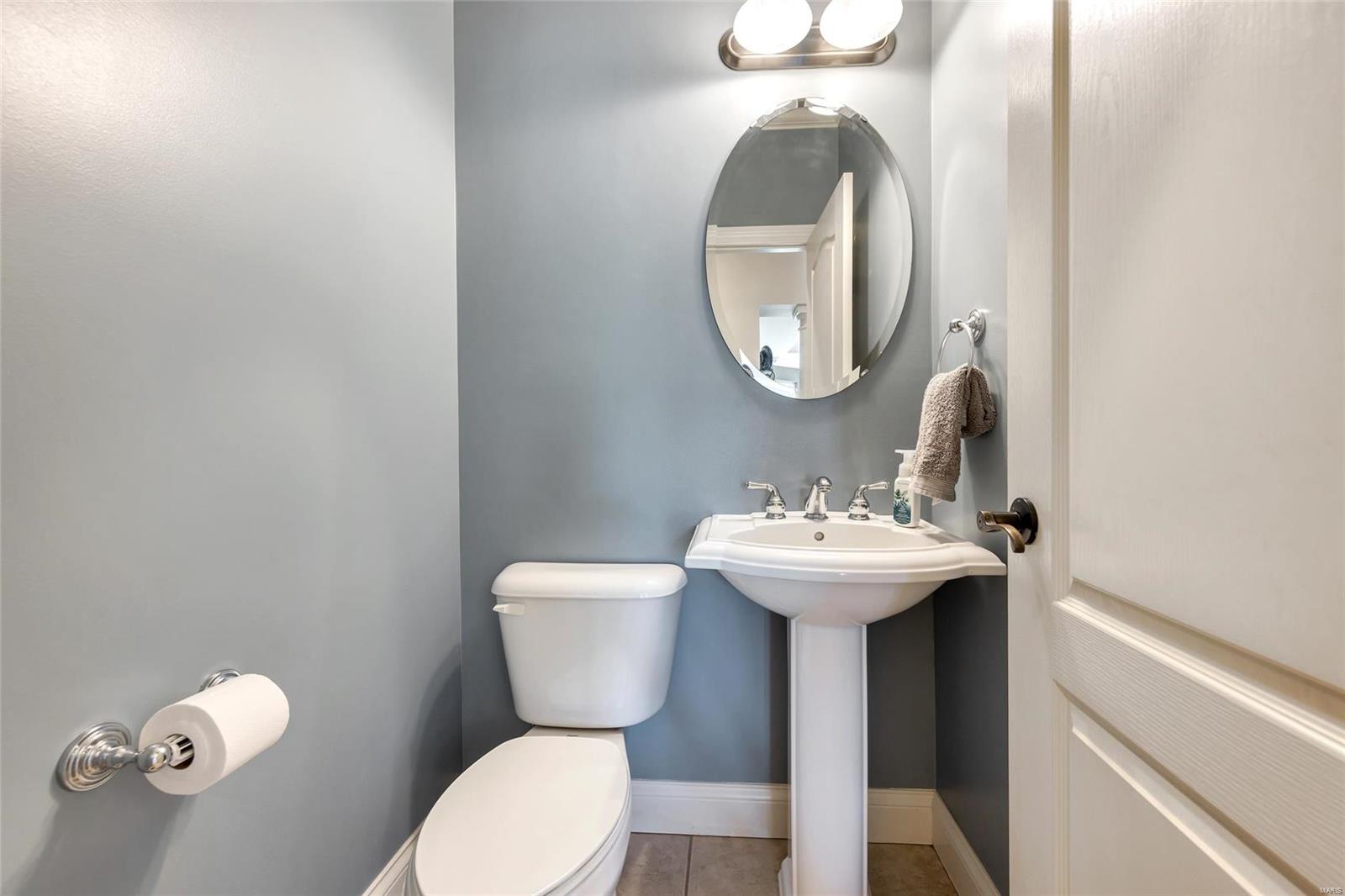 Harry Bench - Residential