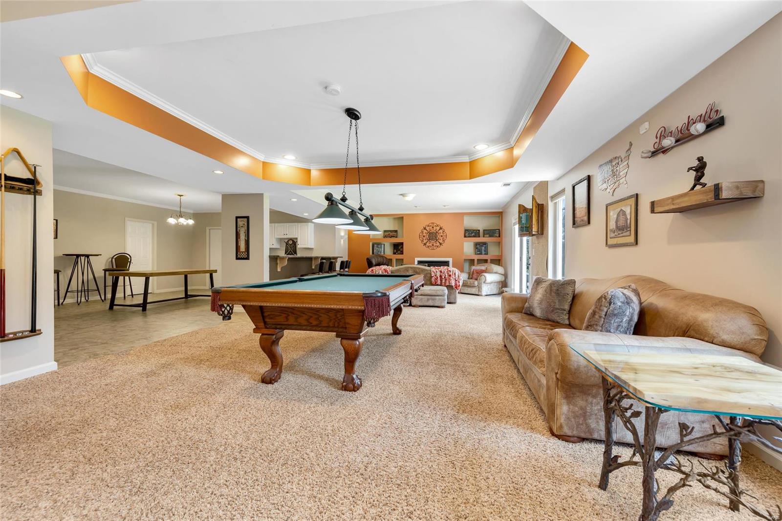 Harry Bench - Residential