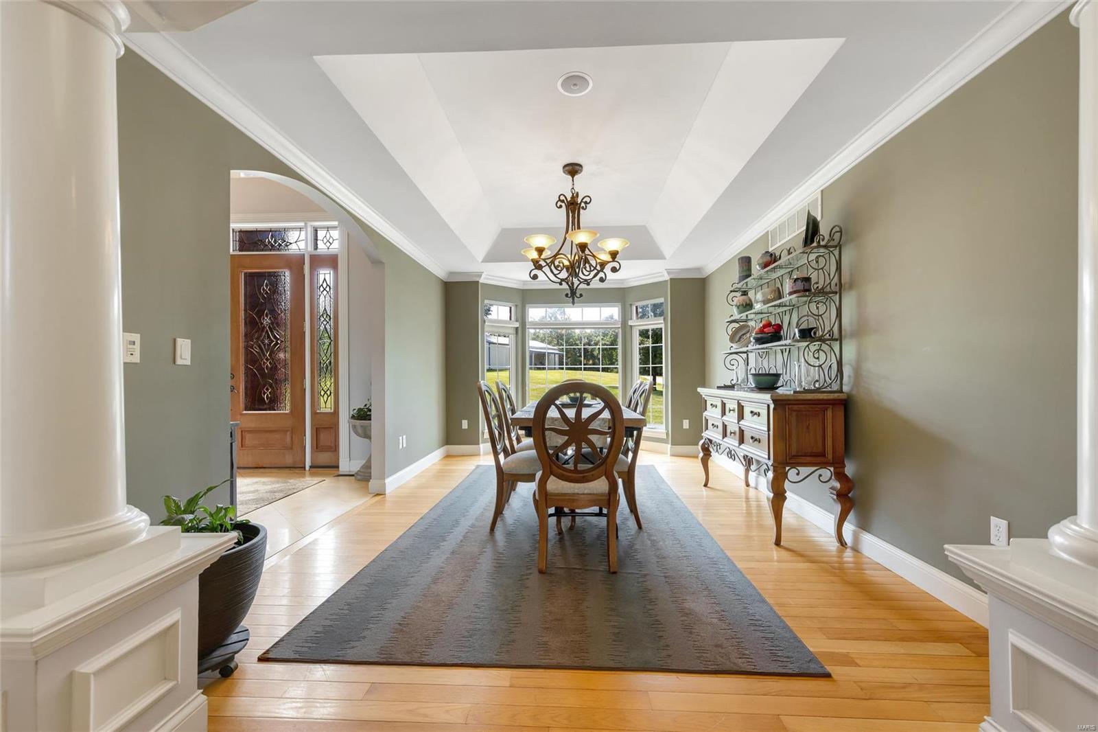 Harry Bench - Residential