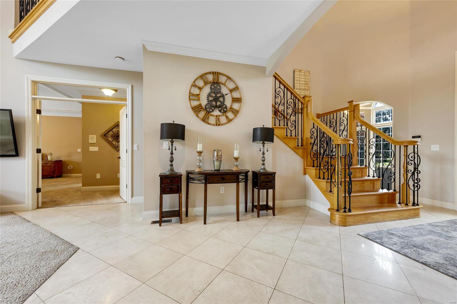 Harry Bench - Residential