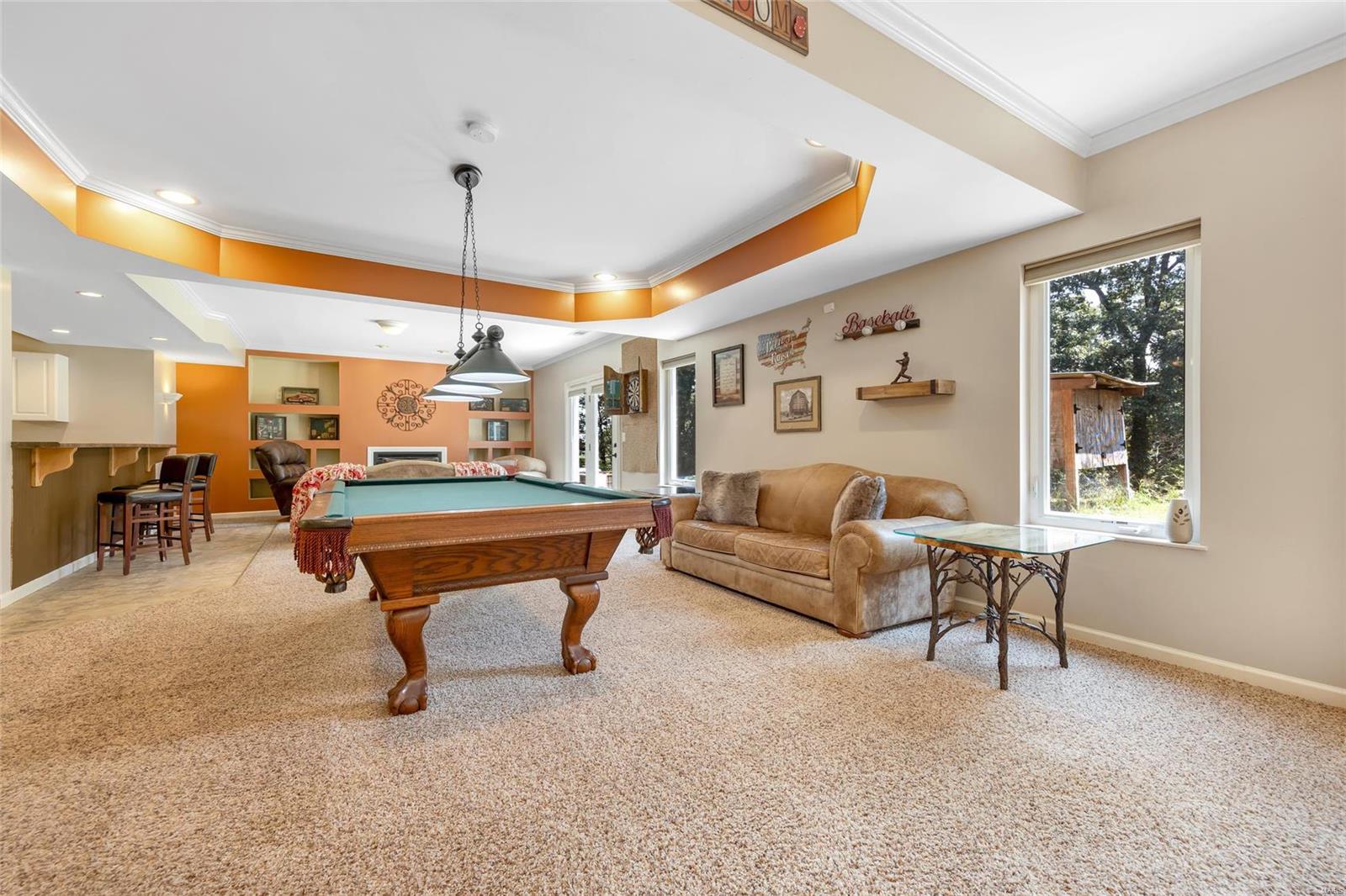 Harry Bench - Residential