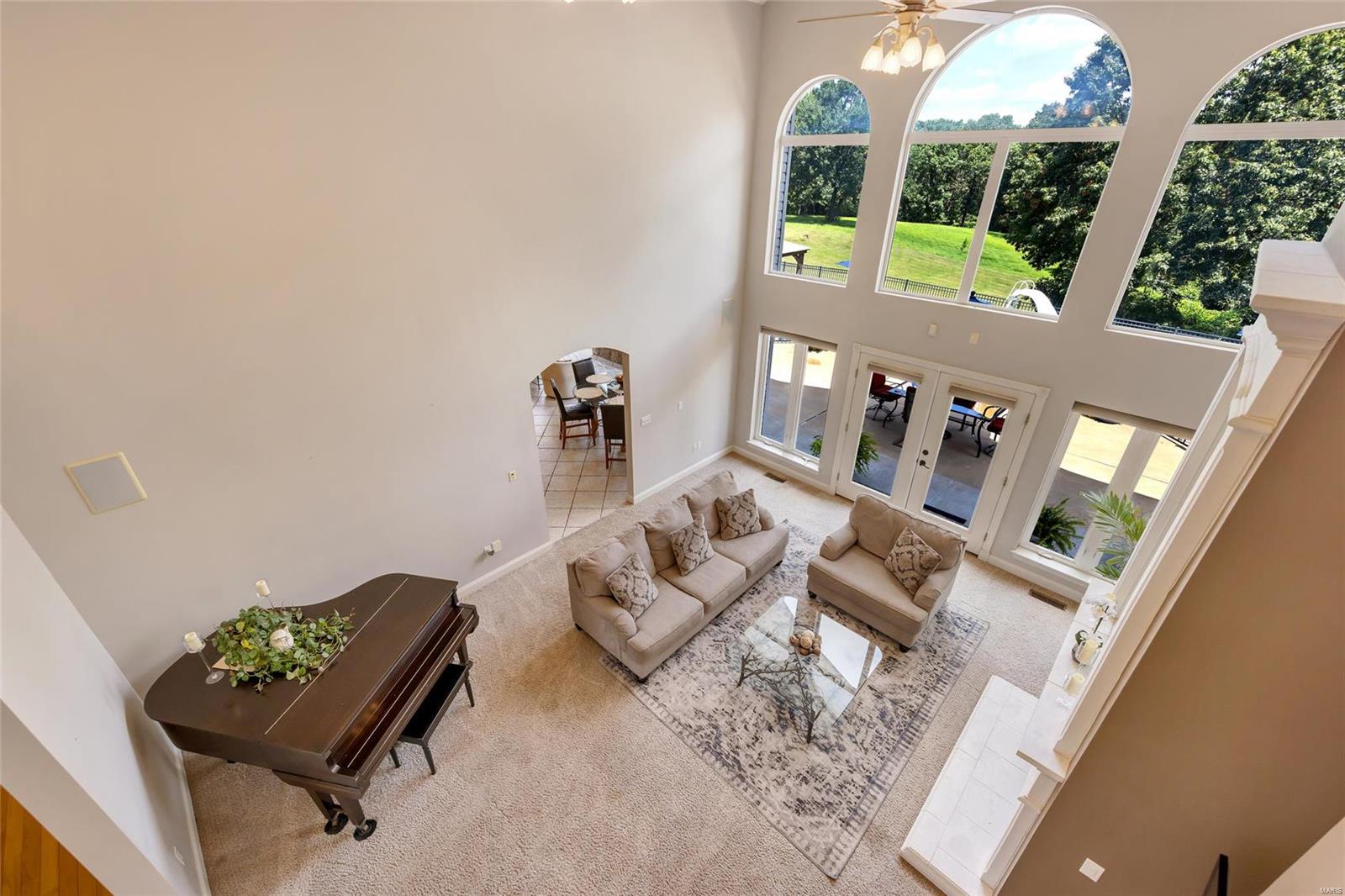 Harry Bench - Residential