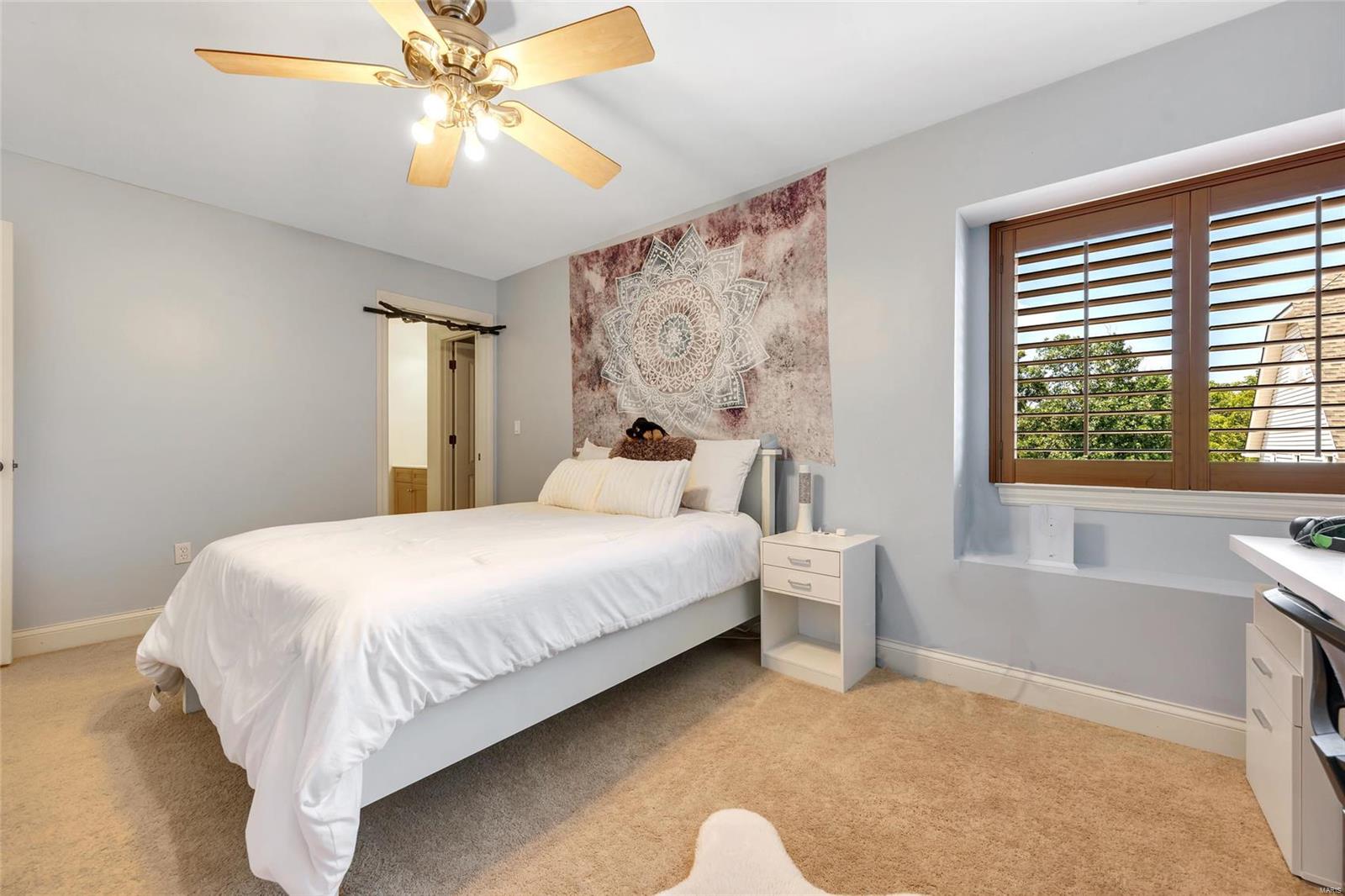 Harry Bench - Residential