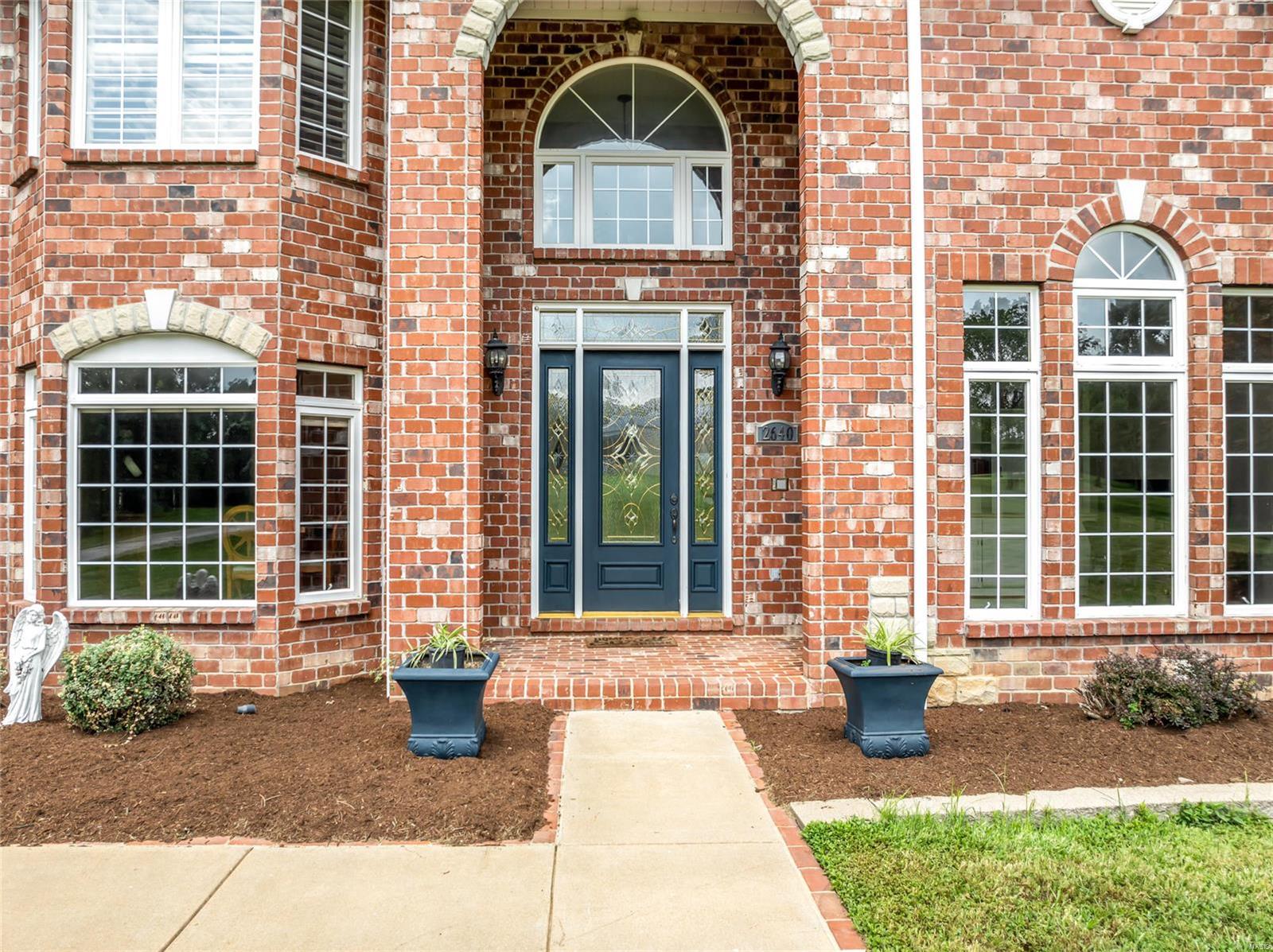 Harry Bench - Residential
