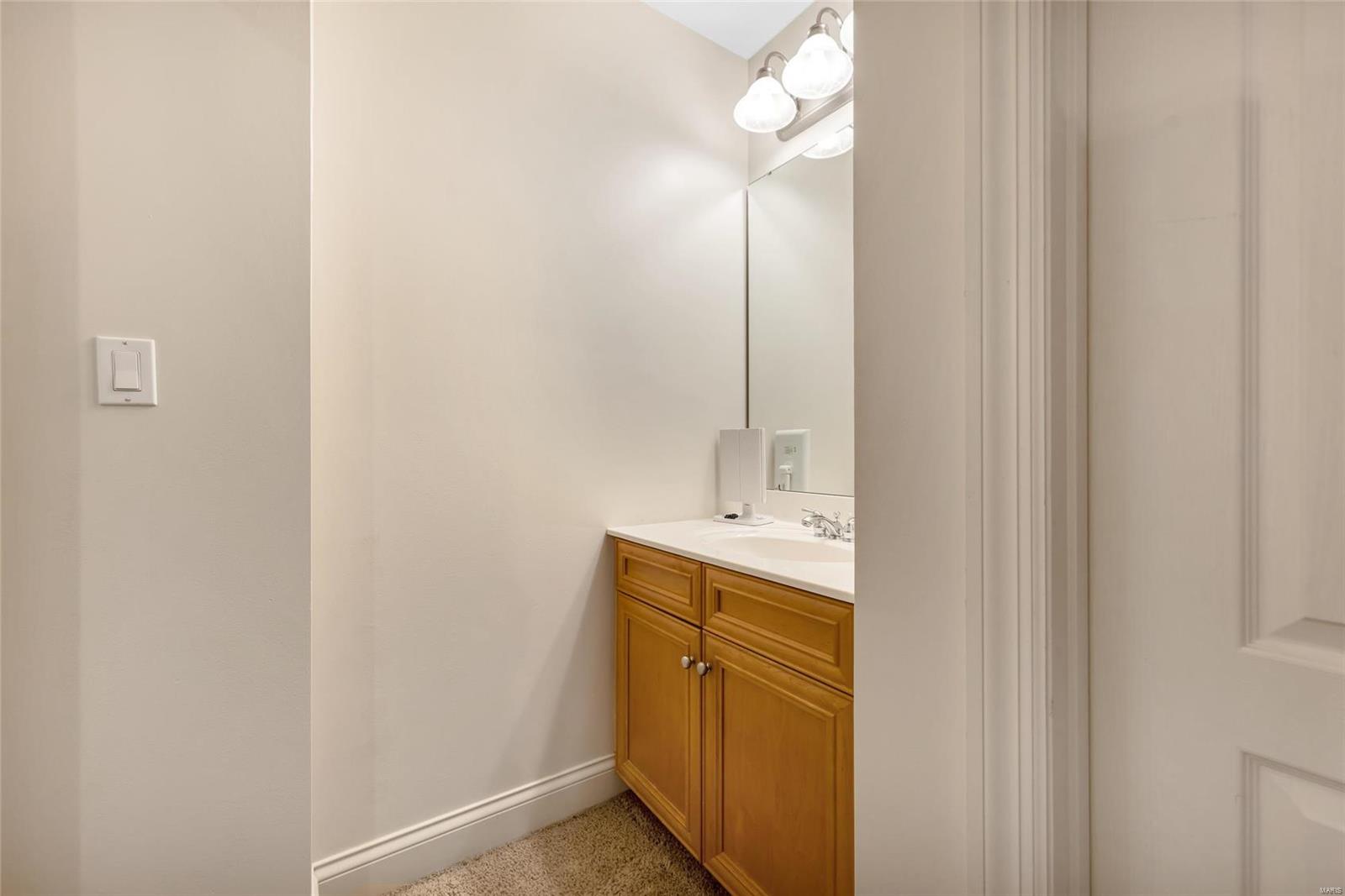 Harry Bench - Residential