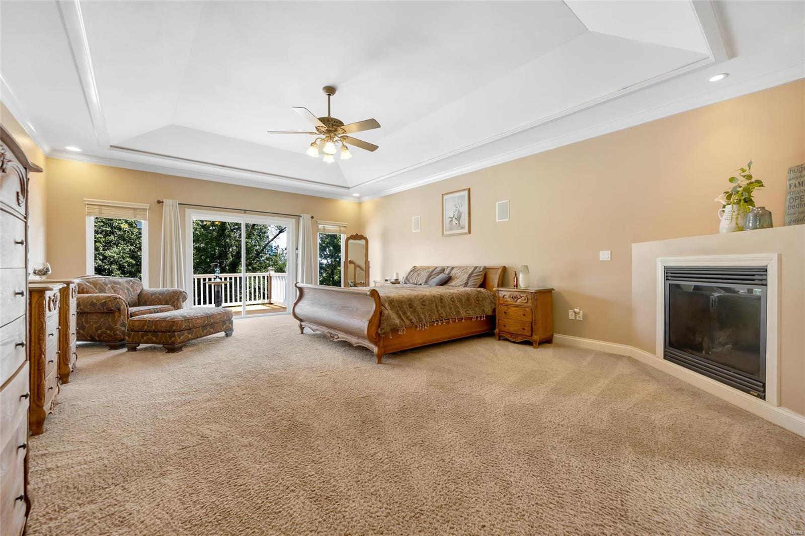 Harry Bench - Residential