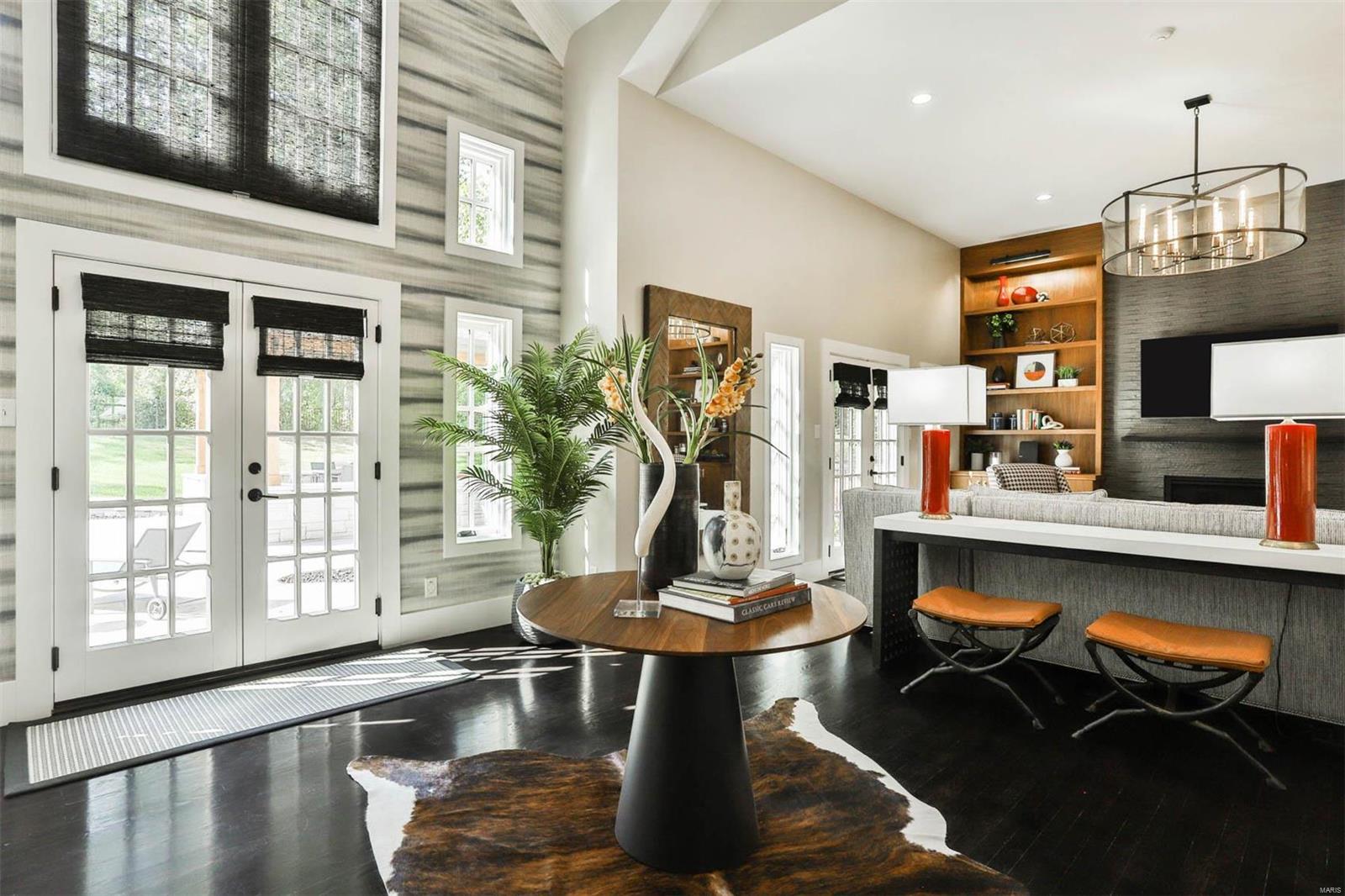 Ladue Lane - Residential