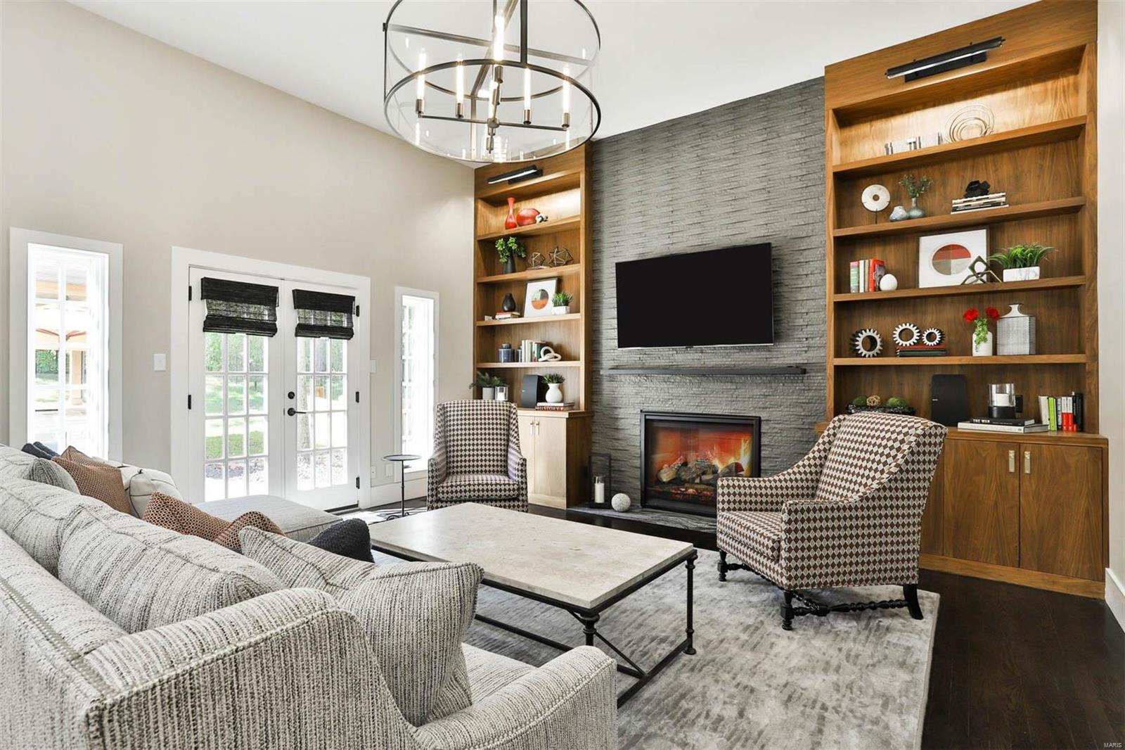 Ladue Lane - Residential